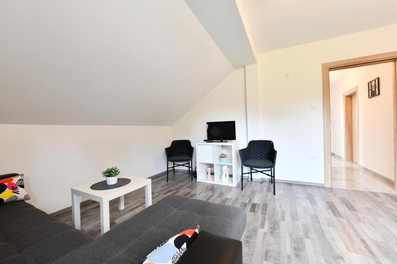 Apartman Mate Раковица Экстерьер фото