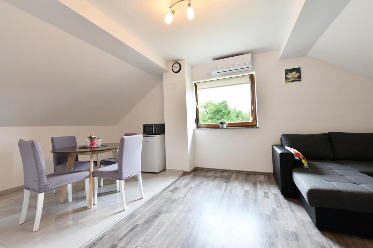 Apartman Mate Раковица Экстерьер фото