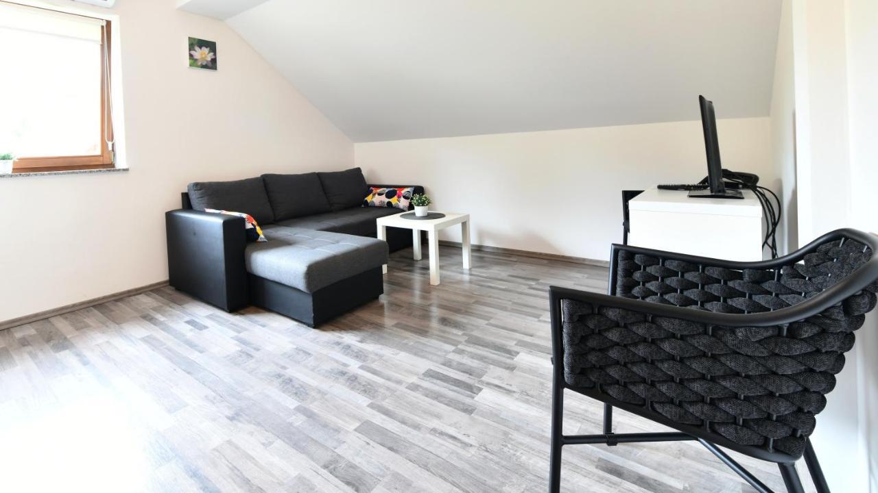 Apartman Mate Раковица Экстерьер фото